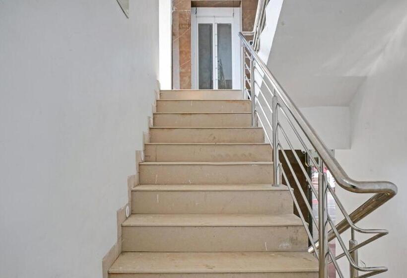 هتل Collection O 700794  Blue Diamond