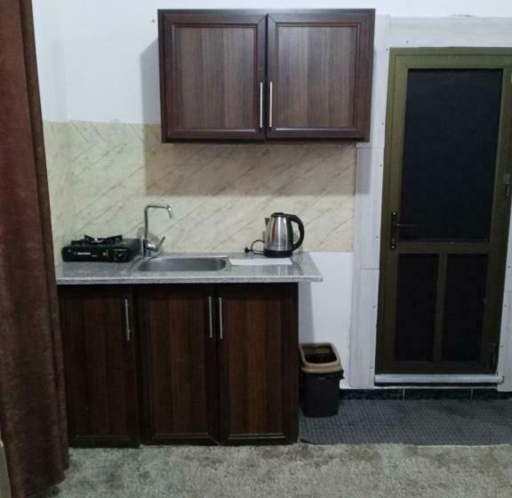 پانسیون Flower