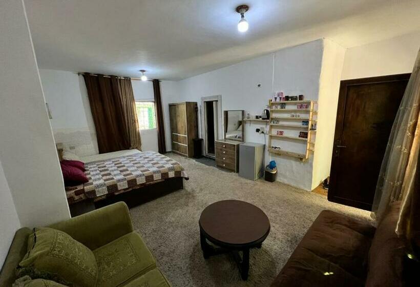 پانسیون Flower