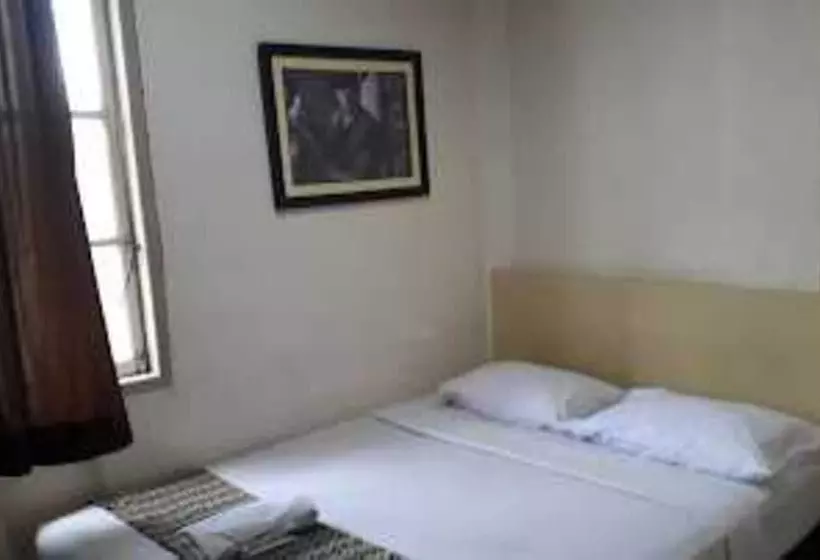 Hotelli Express O 91674 Penginapan Bm Prima