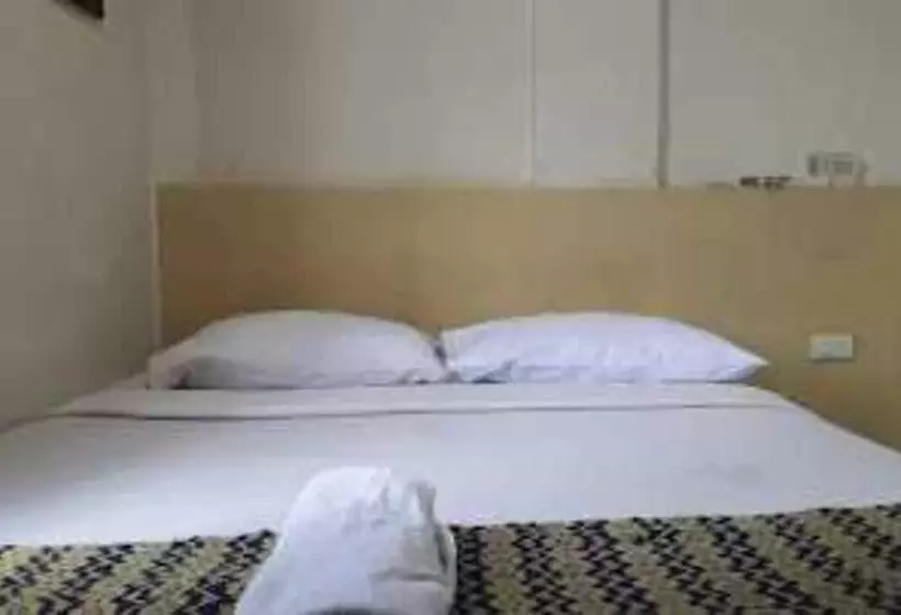 Hotelli Express O 91674 Penginapan Bm Prima