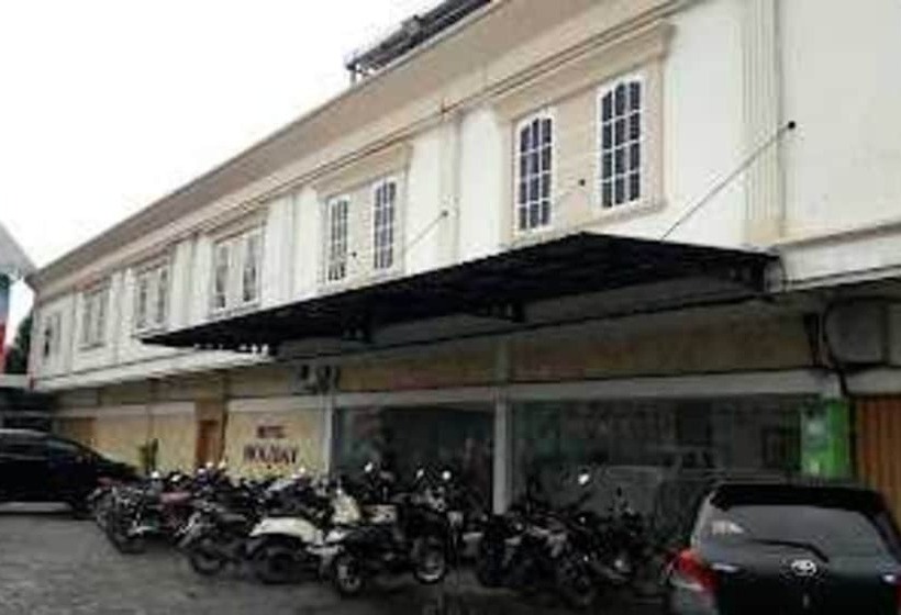 فندق Express O 91674 Penginapan Bm Prima