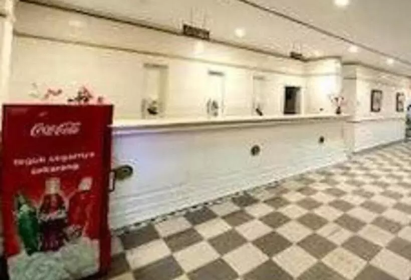 Hotelli Express O 91674 Penginapan Bm Prima