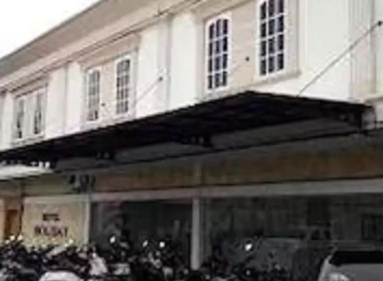 Hotelli Express O 91674 Penginapan Bm Prima