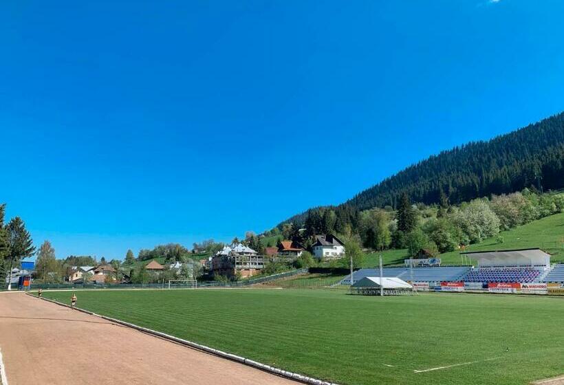 هاستل Vila Stadion