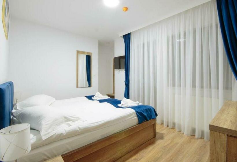 هاستل Vila Stadion