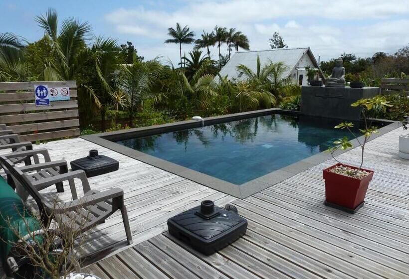 تختخواب و صبحانه Domaine De La Louise