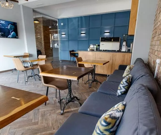 281 Hostel