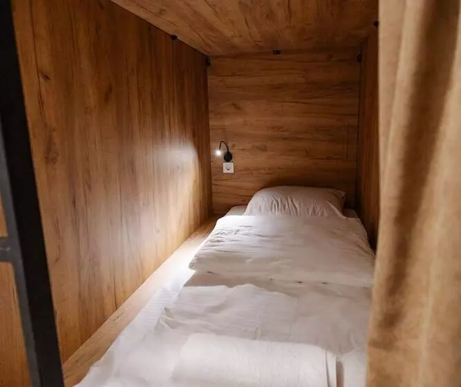 281 Hostel