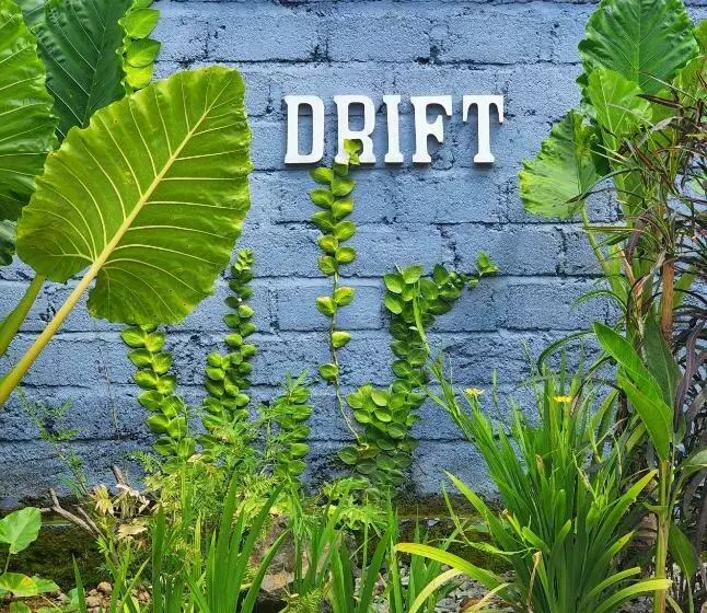 リゾートホテル Drift Hideaway