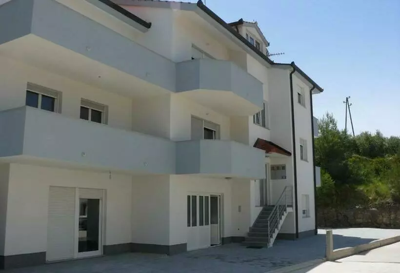 Apartments And Rooms Stipe