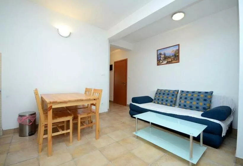 Apartments And Rooms Stipe