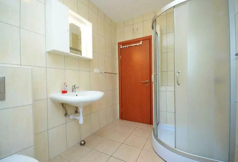 Apartments And Rooms Stipe