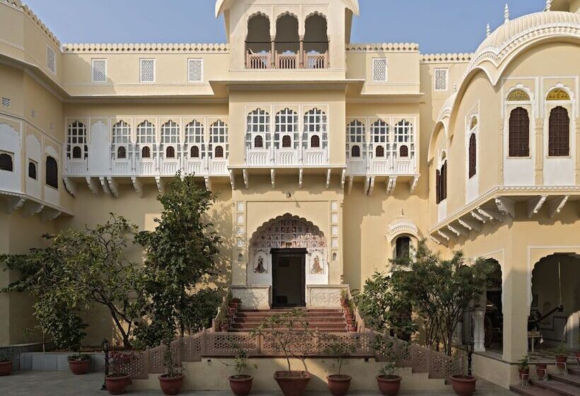 בית מלון כפרי Alsisar Mahal  Heritage