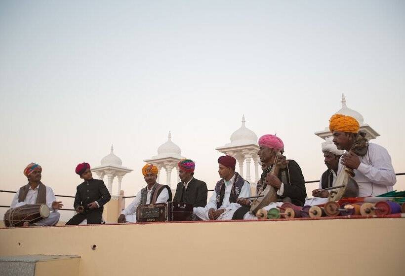 בית מלון כפרי Alsisar Mahal  Heritage