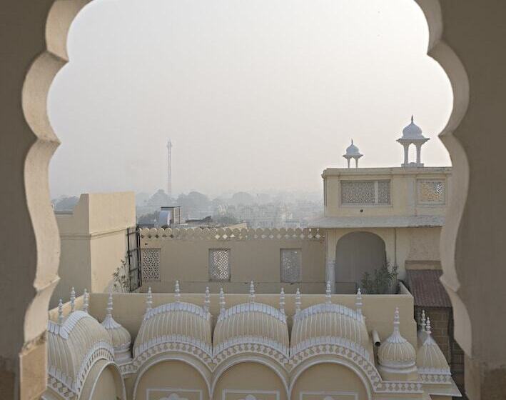 בית מלון כפרי Alsisar Mahal  Heritage