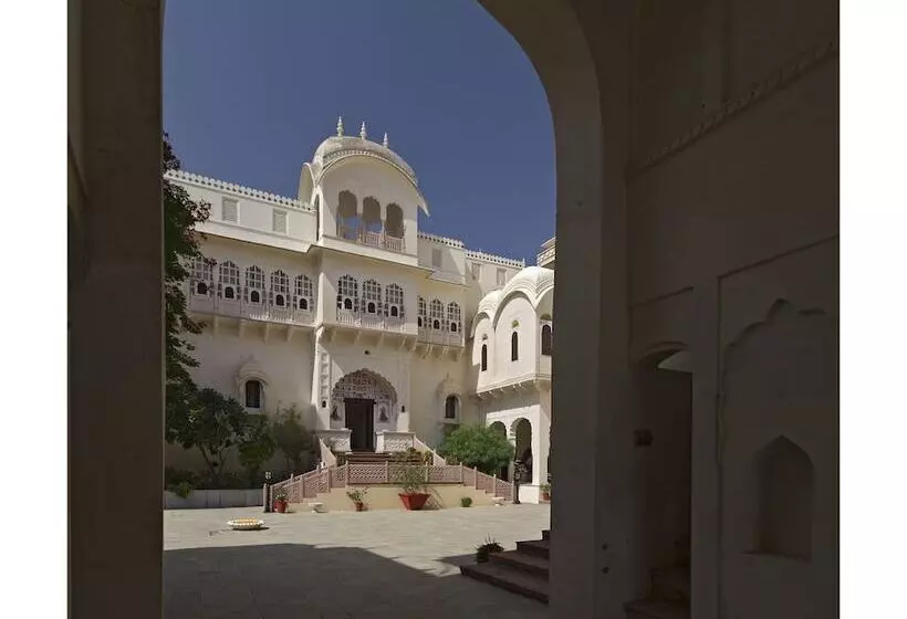 酒店 Alsisar Mahal Heritage