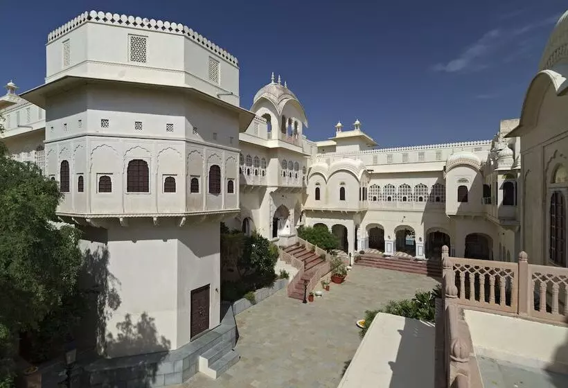 酒店 Alsisar Mahal Heritage