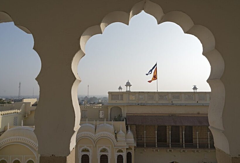 בית מלון כפרי Alsisar Mahal  Heritage