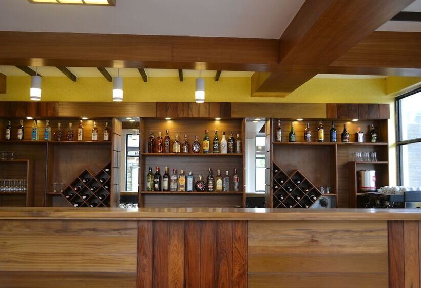 هتل Atithi Resort & Spa