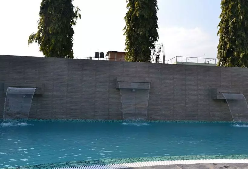 Hotel Atithi Resort & Spa