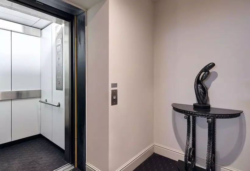 בית מלון כפרי Auldington