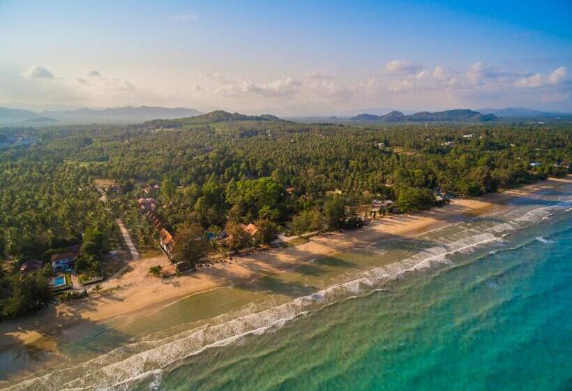 Coral Hotel Bangsaphan