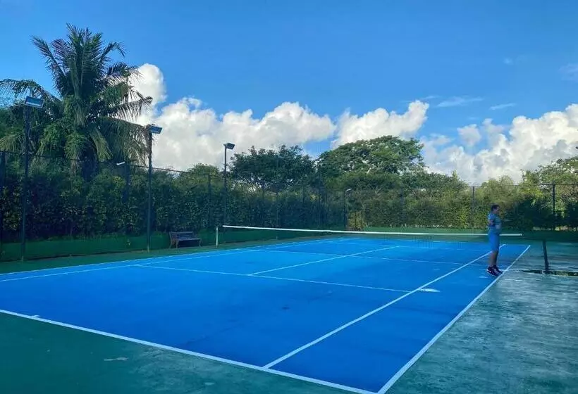 هتل Good Time Sports Village Koh Mak