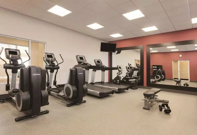 酒店 Hilton Garden Inn Falls Church