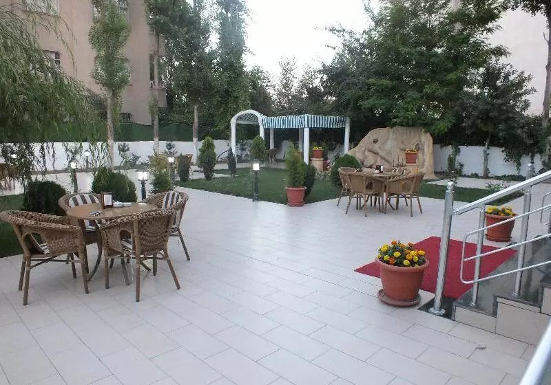 Hotel Izgi Turhan