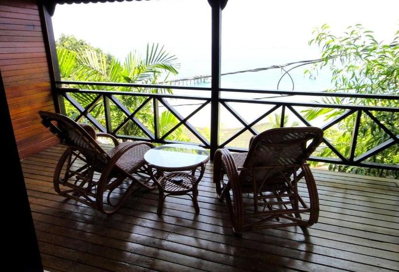 Hotel Minang Cove Resort