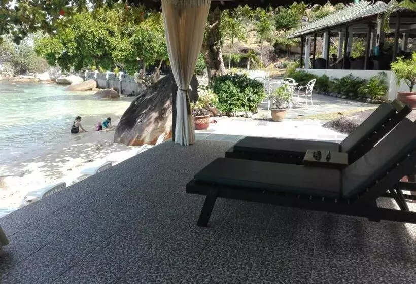 호텔 Minang Cove Resort