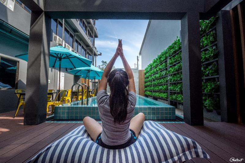 هتل Recenta Style Phuket Town