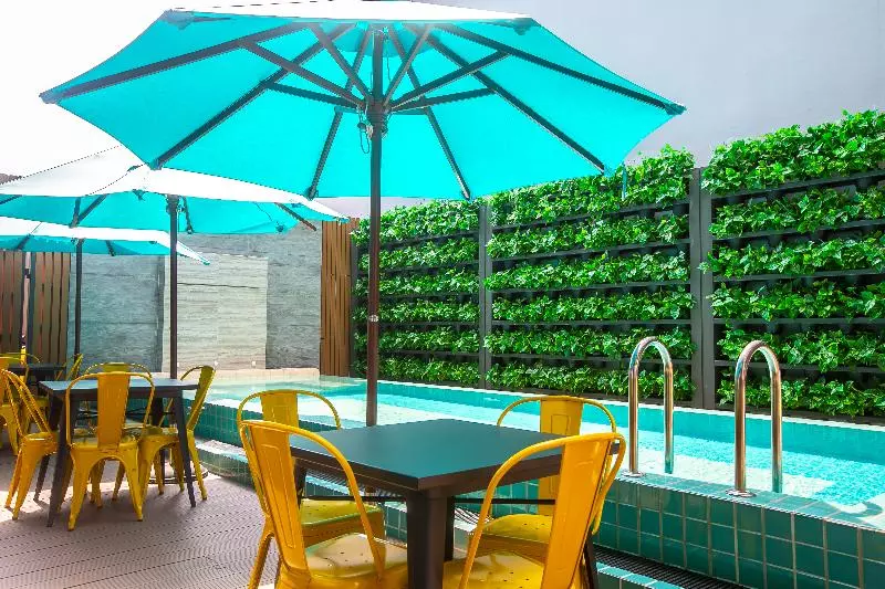 Otel Recenta Style Phuket Town