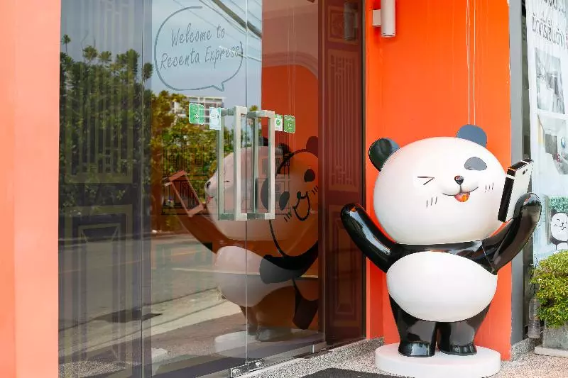 Otel Recenta Style Phuket Town