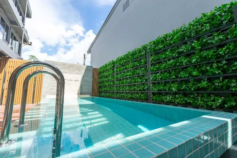 Otel Recenta Style Phuket Town