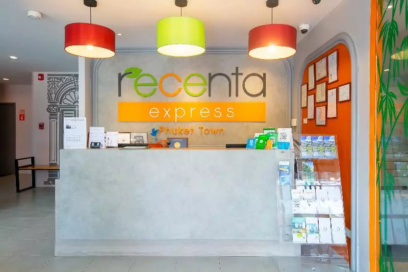 Otel Recenta Style Phuket Town