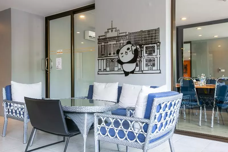 Otel Recenta Style Phuket Town