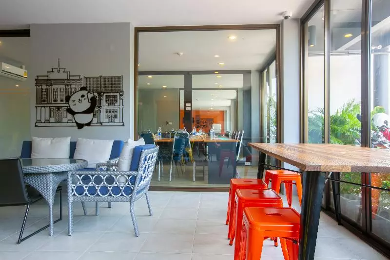 Otel Recenta Style Phuket Town