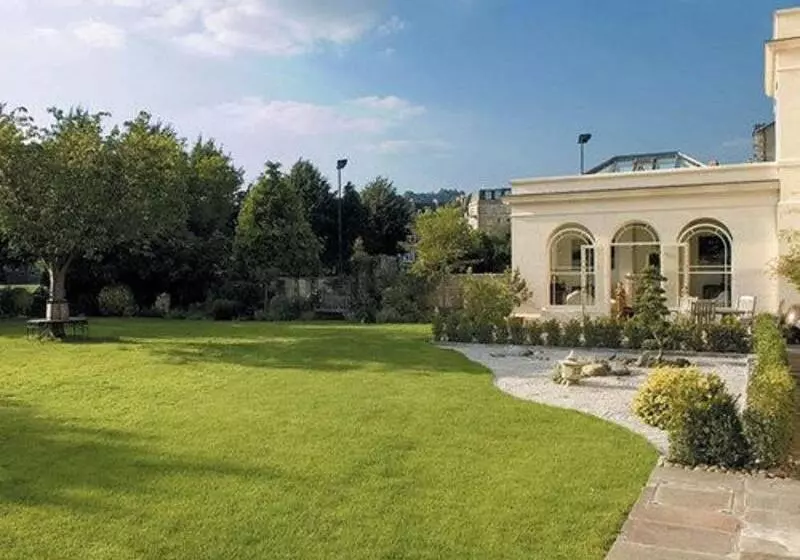 호텔 The Ayrlington Guesthouse