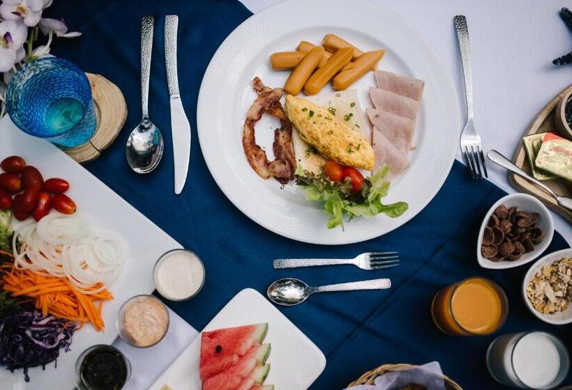 فندق The Beach Natural Resort Koh Kood