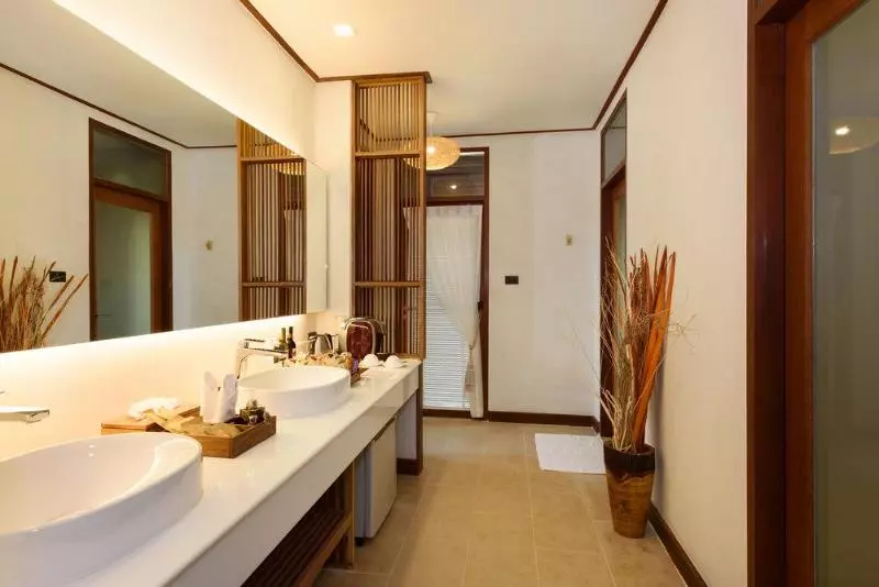 Hotel The Beach Natural Resort Koh Kood