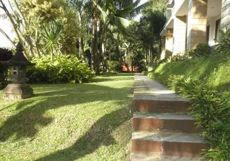 The Oxalis Regency Hotel Magelang