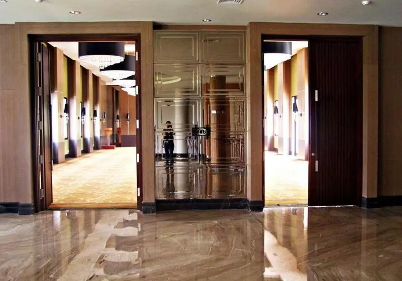 The Oxalis Regency Hotel Magelang