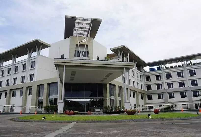 בית מלון כפרי The Royale Krakatau