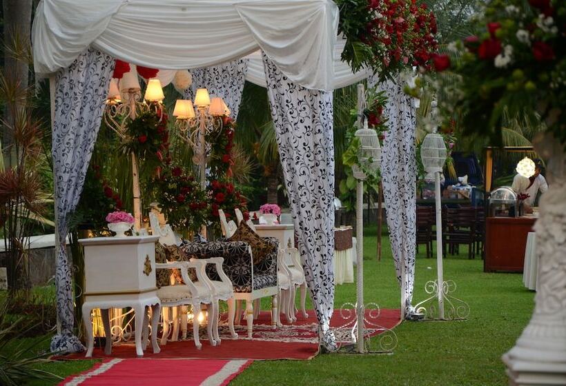 فندق The Royale Krakatau