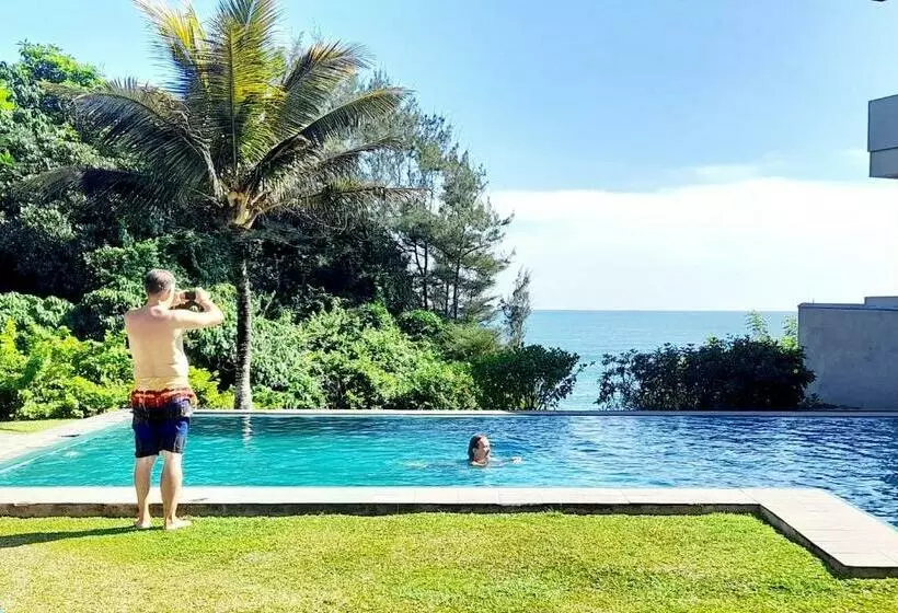 Aamiaismajoitus (B&B) Isuru Holiday Inn