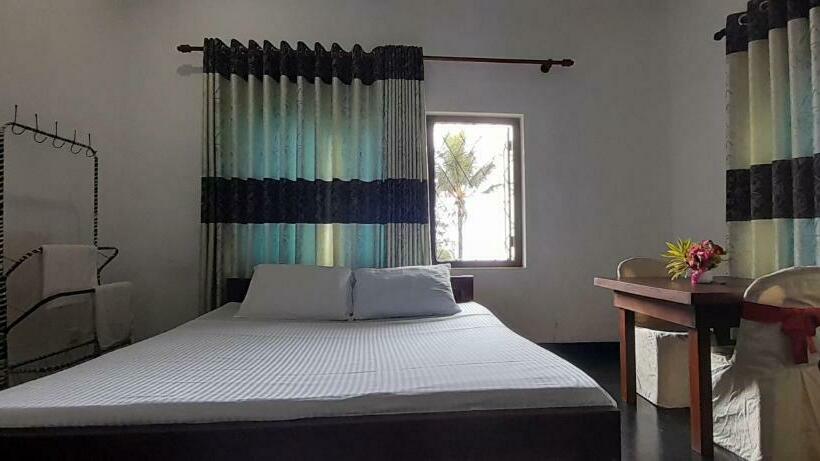 مبيت وإفطار Isuru Holiday Inn