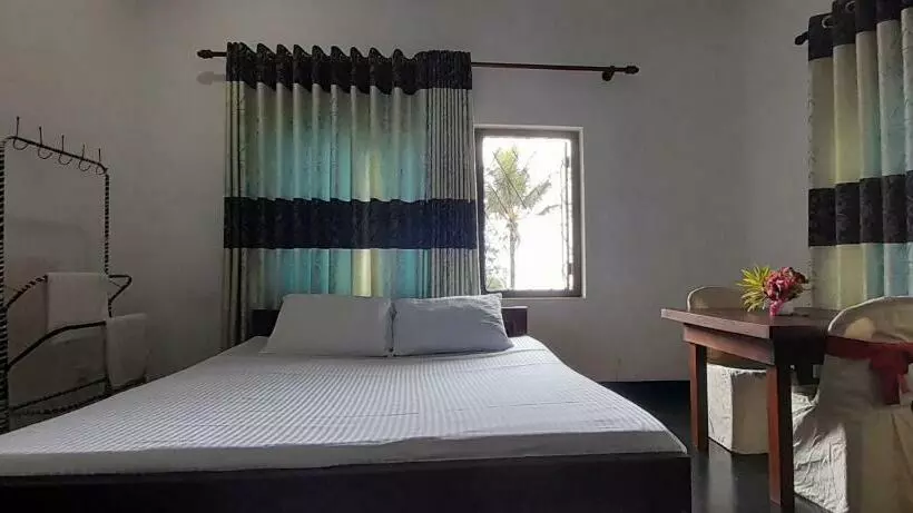 Aamiaismajoitus (B&B) Isuru Holiday Inn