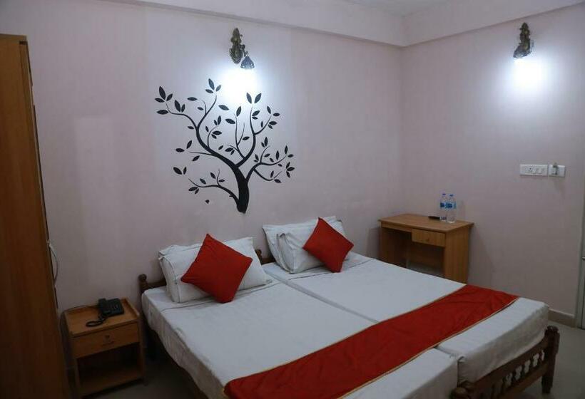 Collection O Safe Hotel Kadavanthra